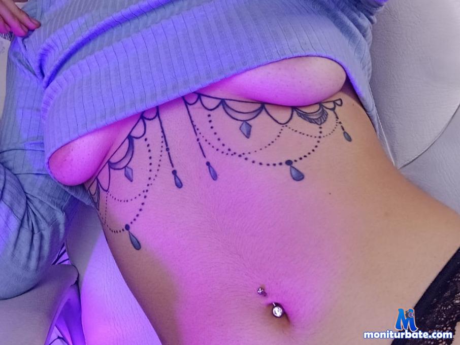 hot-nicole camsoda livecam performer profile