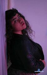 sweet-dollyy Camsoda livecam show performer room profile