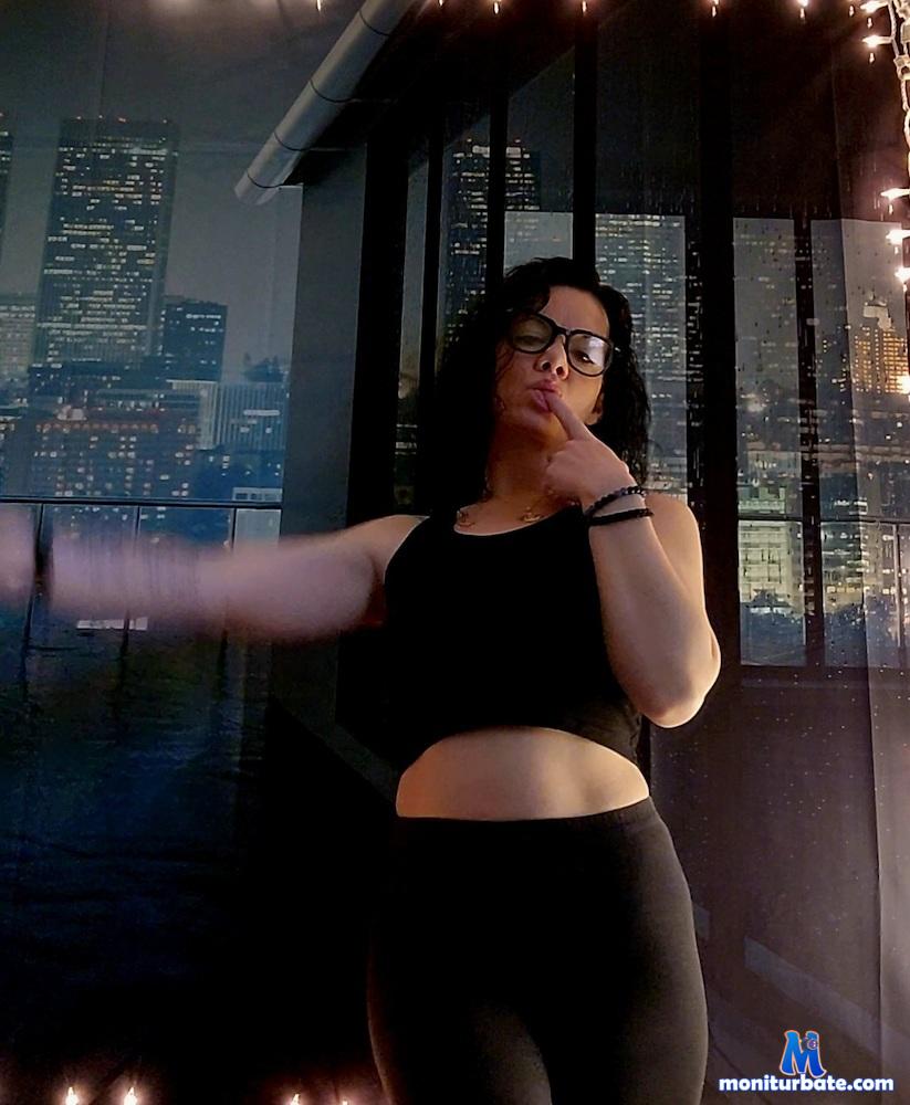 rayarosee camsoda livecam performer profile