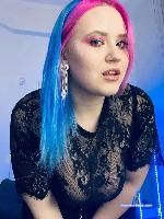 bluecharmina Camsoda livecam show performer room profile