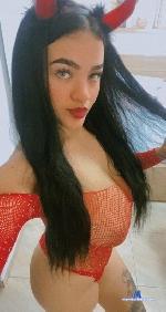 larymora Camsoda livecam show performer room profile