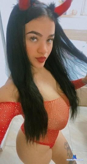 larymora Camsoda performer 