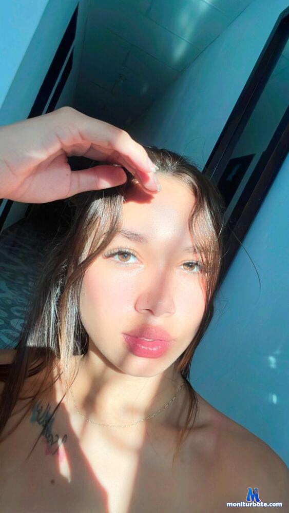 bellacams camsoda livecam performer profile
