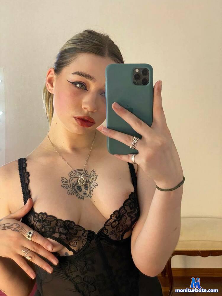 karibells Camsoda performer 