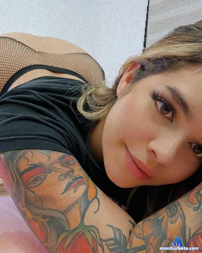 allison-carpenter camsoda livecam performer profile