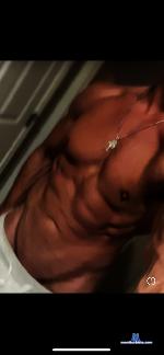 robbiluv Camsoda livecam show performer room profile