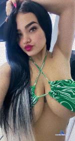 lary-mora Camsoda livecam show performer room profile