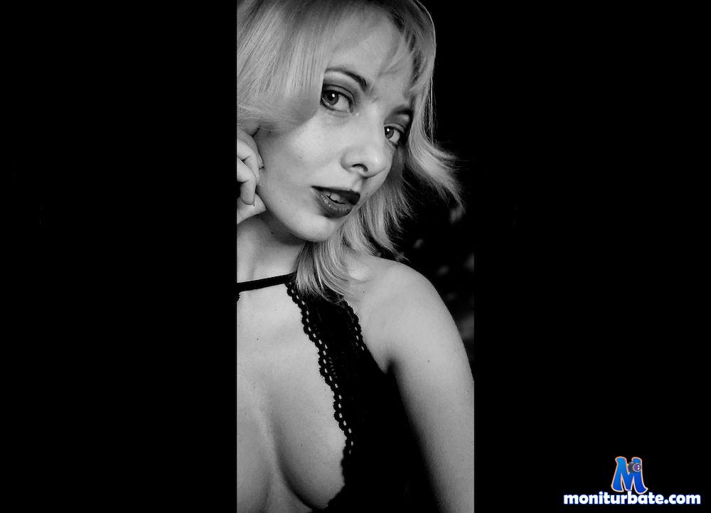 minadream camsoda livecam performer profile