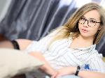 holly95love Camsoda livecam show performer room profile