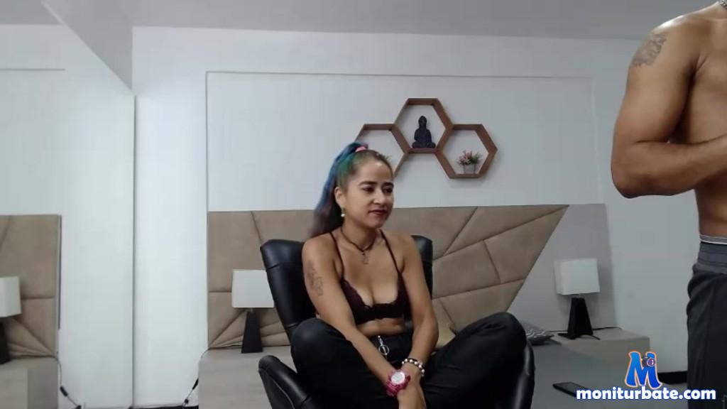 big-and-hoot camsoda livecam performer profile