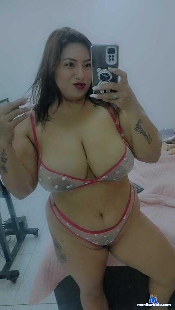 zoe-squirt6 camsoda livecam performer profile