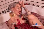 niamoonn Camsoda livecam show performer room profile