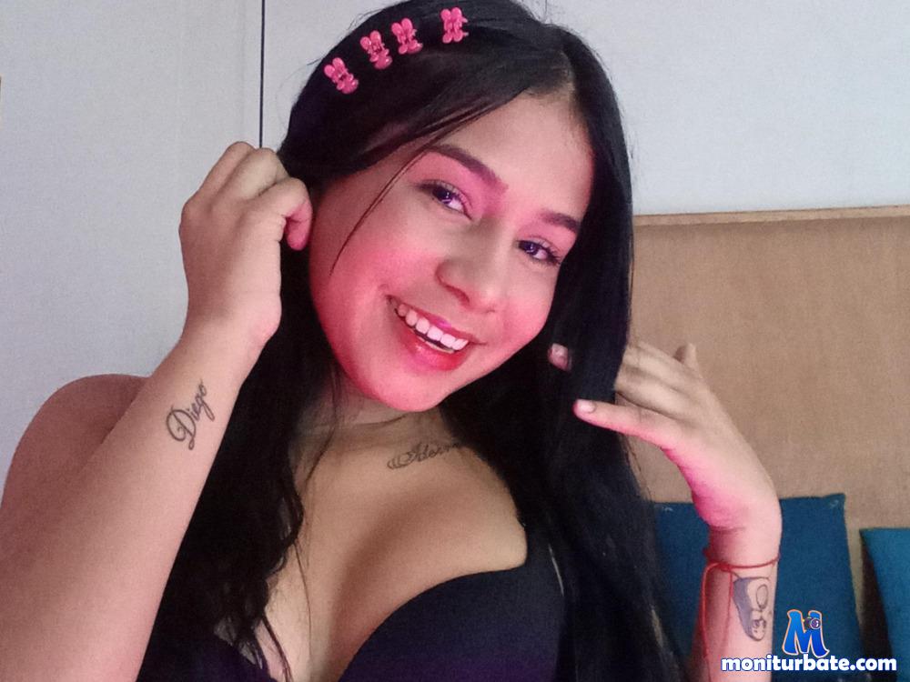 aloondra-1 camsoda livecam performer profile