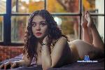 laylaaevans Camsoda livecam show performer room profile