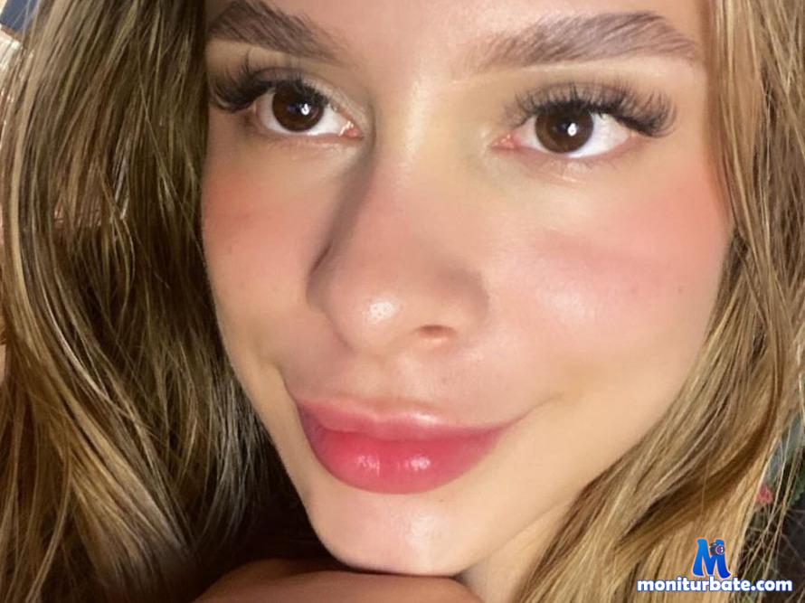 meegan-queenn camsoda livecam performer profile