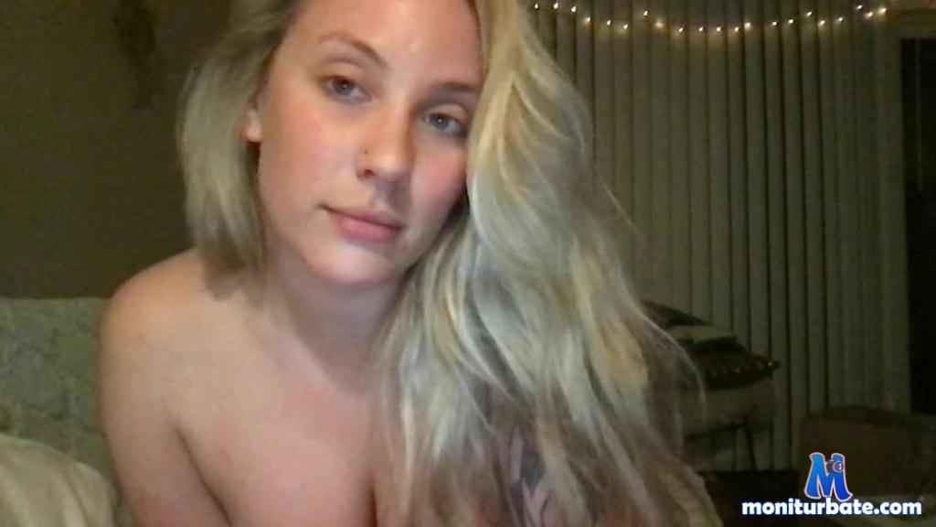 tatii-tatii camsoda livecam performer profile