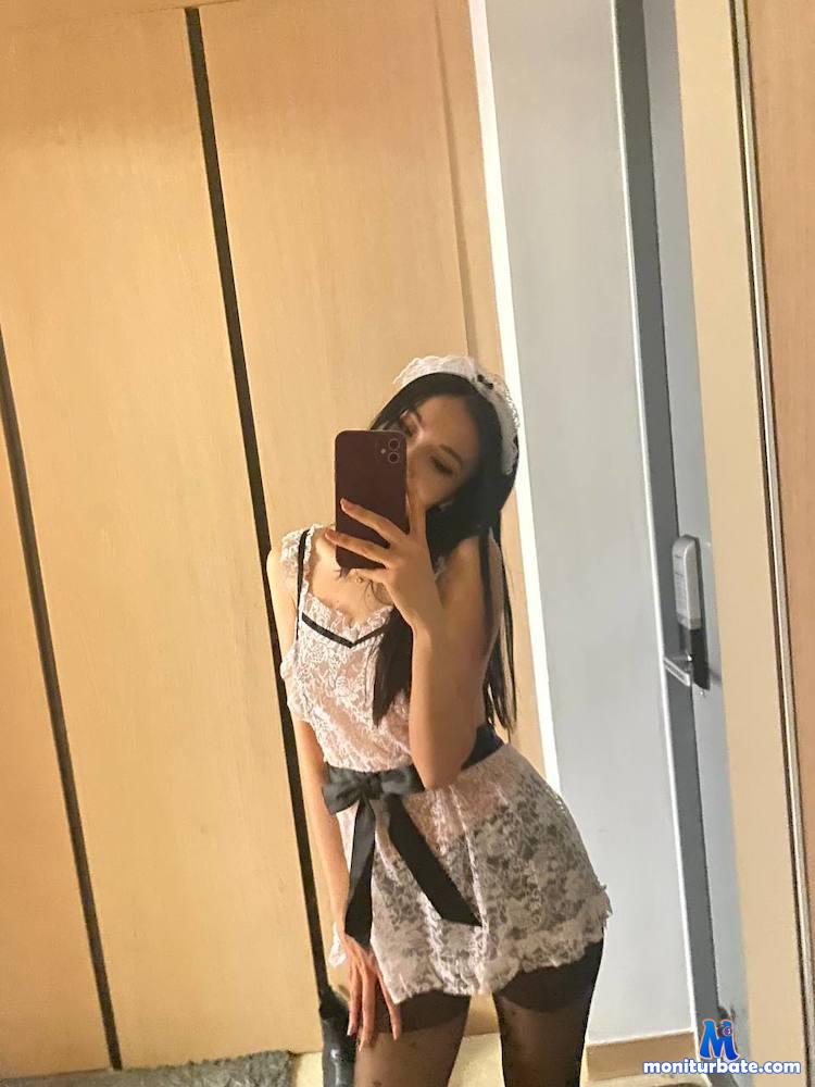 leali camsoda livecam performer profile