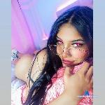 roxan-20 Camsoda livecam show performer room profile