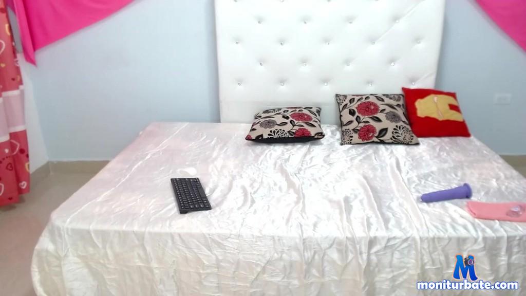 tyfanysexy Camsoda performer latina toys petite small-tits nature