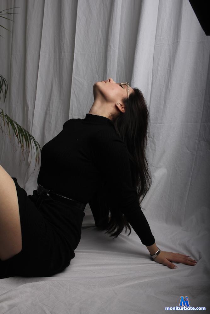 babycrow18 camsoda livecam performer profile
