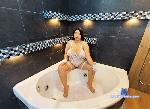 lenna-west Camsoda livecam show performer room profile