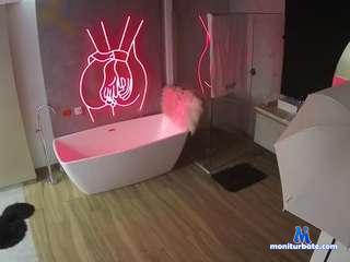 voyeurcam-casa-salsa-bathroom-4 camsoda livecam performer profile
