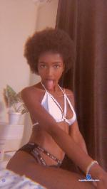 hotsaurceebony Camsoda livecam show performer room profile