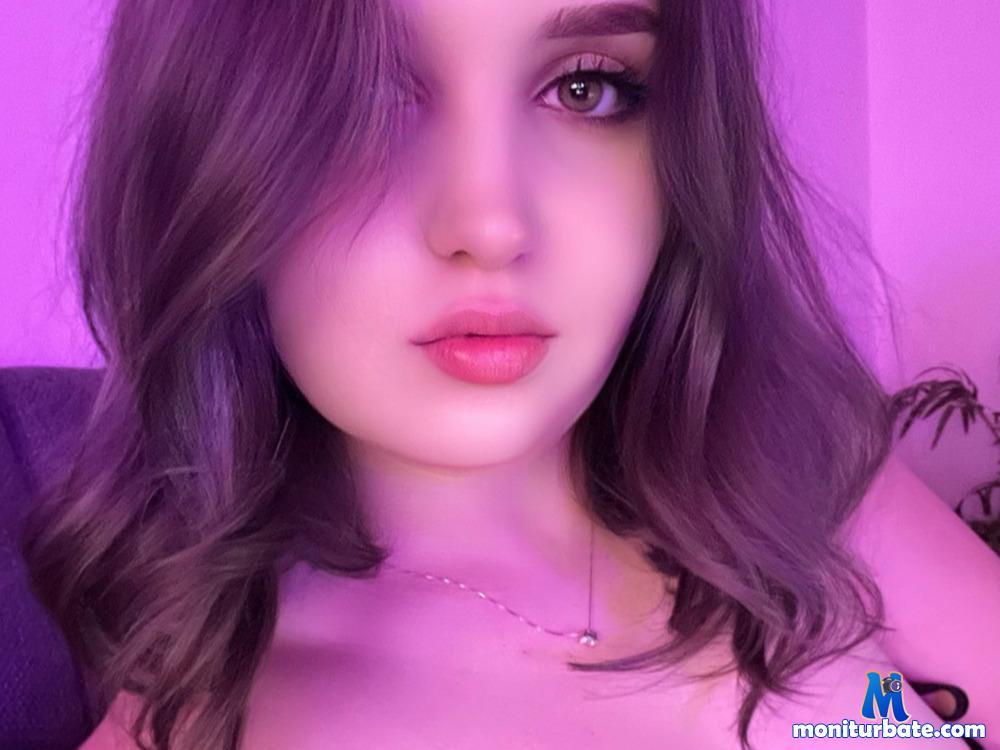 cristinadeea camsoda livecam performer profile