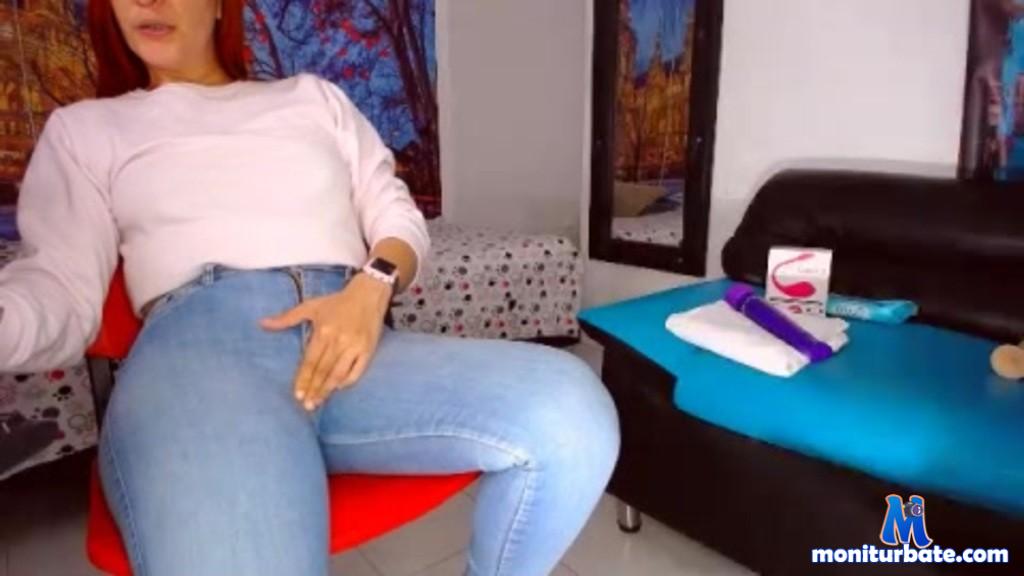 bitter-moon Camsoda performer latina big-tits curvy feet lovense blonde dildo masturbation big-ass massage