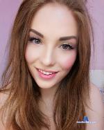 redheadjulia Camsoda livecam show performer room profile