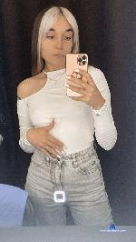 linsansty Camsoda livecam show performer room profile