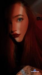 imsonya Camsoda livecam show performer room profile