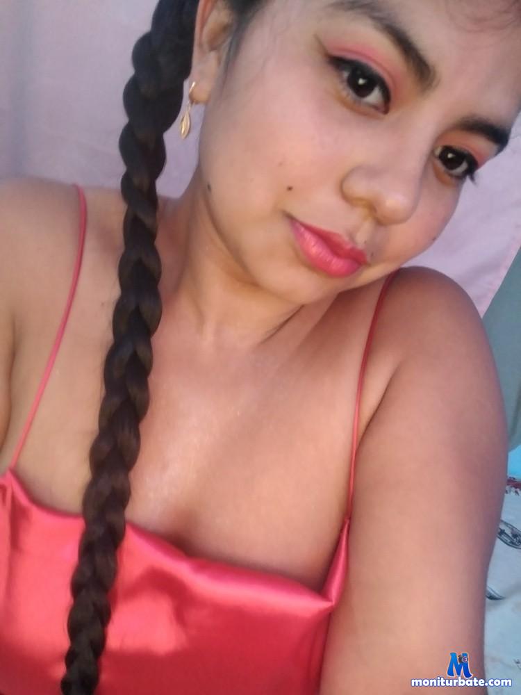 camisexylo camsoda livecam performer profile