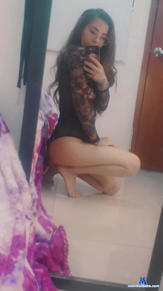 sweetpeach-valetina Camsoda performer 