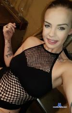 lunaskyyy Camsoda livecam show performer room profile