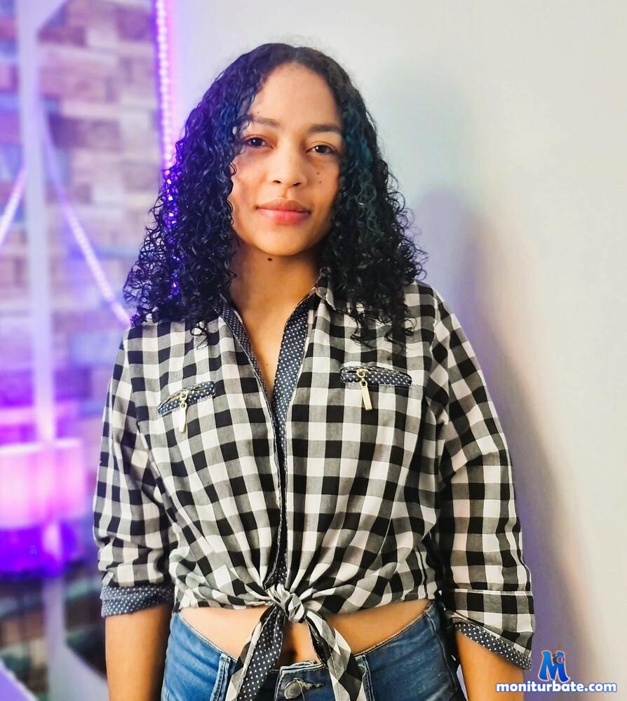 curl-nicole Camsoda performer 