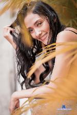 bella-peters Camsoda livecam show performer room profile