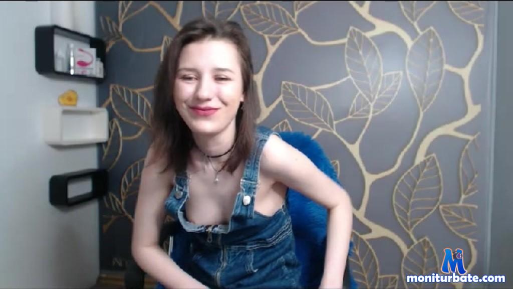 sevirynna Camsoda performer brunette feet toys petite lovense anal ass lush