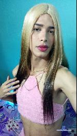 quentil-sweet Camsoda livecam show performer room profile