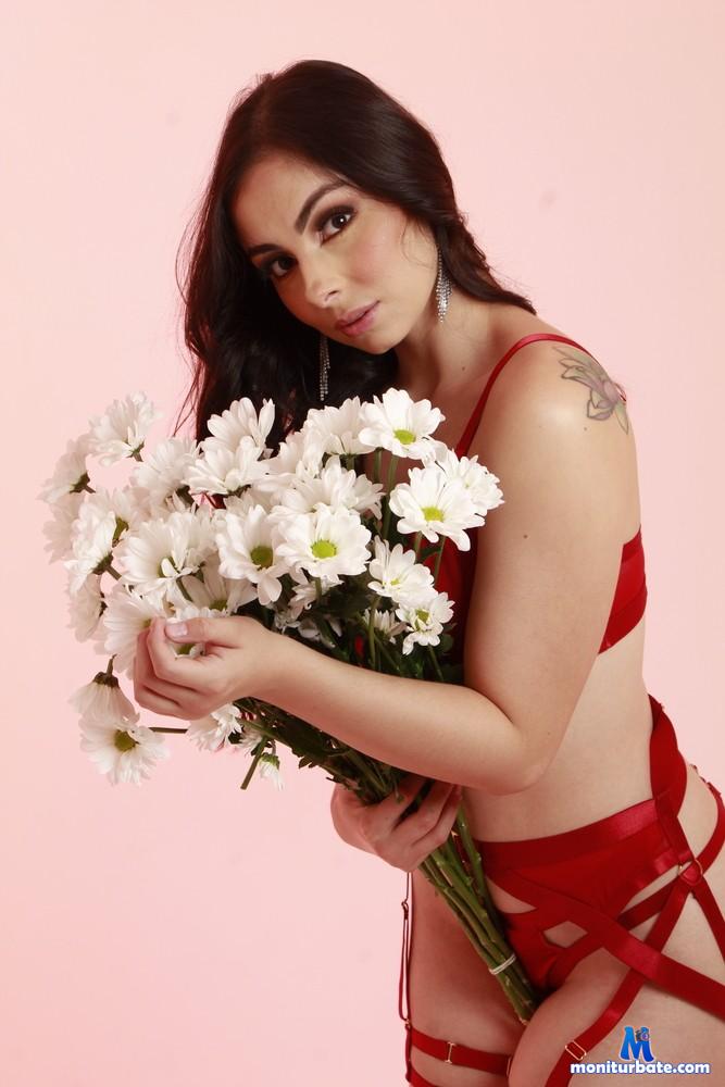 alexa-inthemoon camsoda livecam performer profile