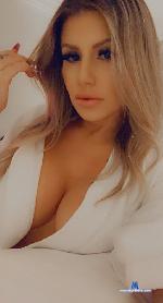 asteraluvv Camsoda livecam show performer room profile