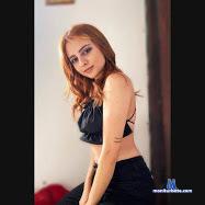 camila-gomezz camsoda livecam performer profile
