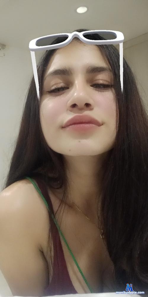 lili-collings camsoda livecam performer profile