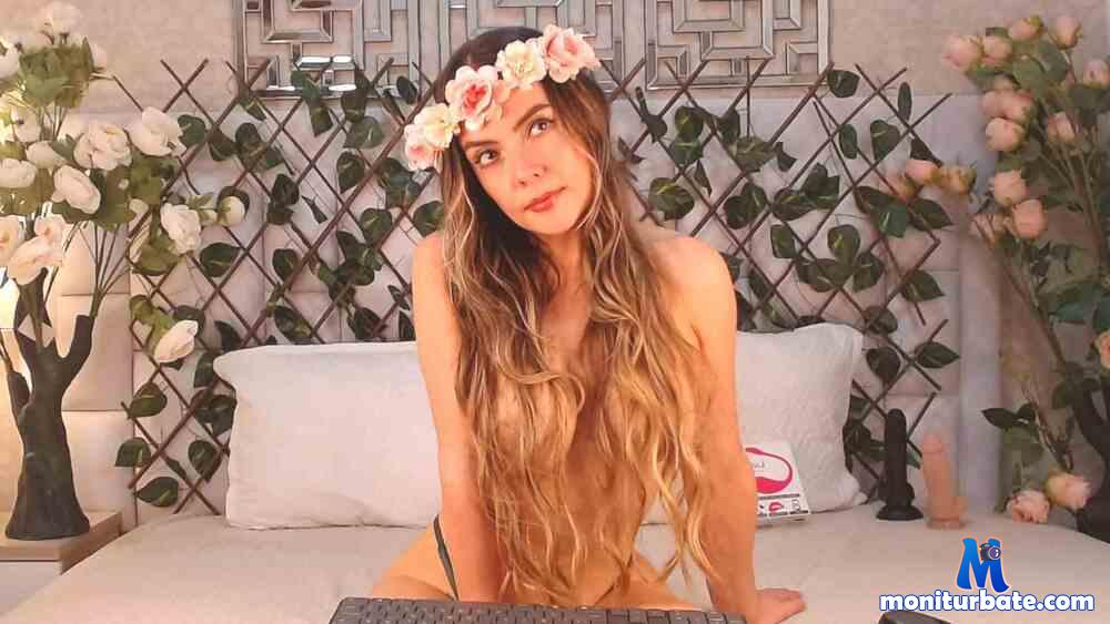 atenea-13 Camsoda performer 