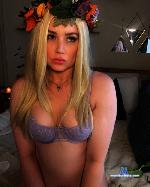 summer-stone Camsoda livecam show performer room profile