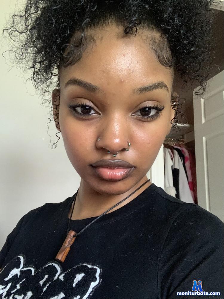 luvvbunni camsoda livecam performer profile