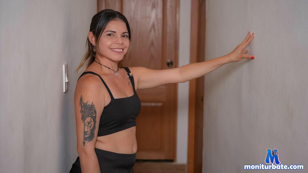 nikisantana camsoda livecam performer profile