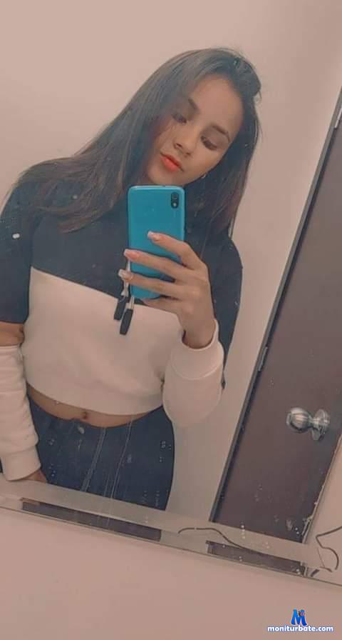 aleja-sexyhot camsoda livecam performer profile