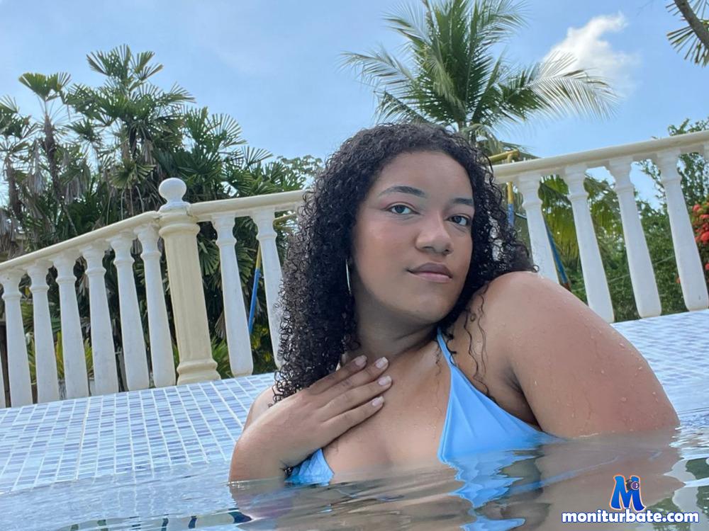 selenaa-jhons camsoda livecam performer profile
