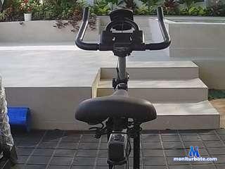 voyeurcam-casa-salsa-gym-bike Camsoda performer 